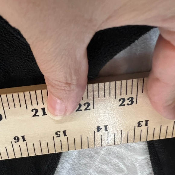 LUCY BLACK FLEECE EUC M JACKET PULLOVER - Picture 4 of 8